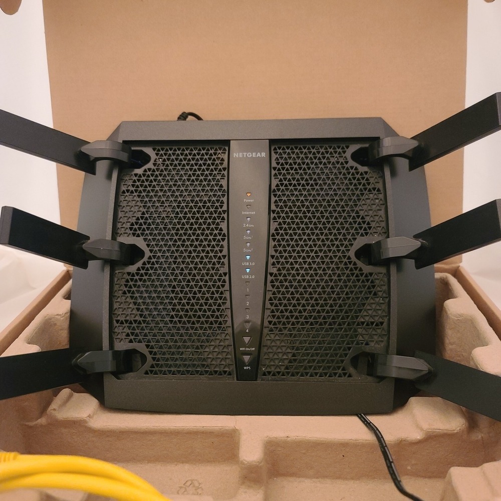 NETGEAR Nighthawk X6 AC3200 Tri-Band WiFi Router Model R8000 Pre-owned - Picture 6 of 16